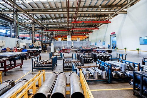 數(shù)字中國(guó)進(jìn)行時(shí) 看見(jiàn)數(shù)字中國(guó) 媒體探營(yíng)探訪廈門(mén)聯(lián)通打造的銀華機(jī)械5g智慧工廠